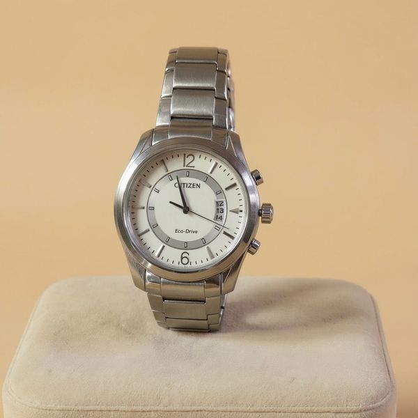 שעון יד Citizen Eco-Drive לגבר, לוח כסוף