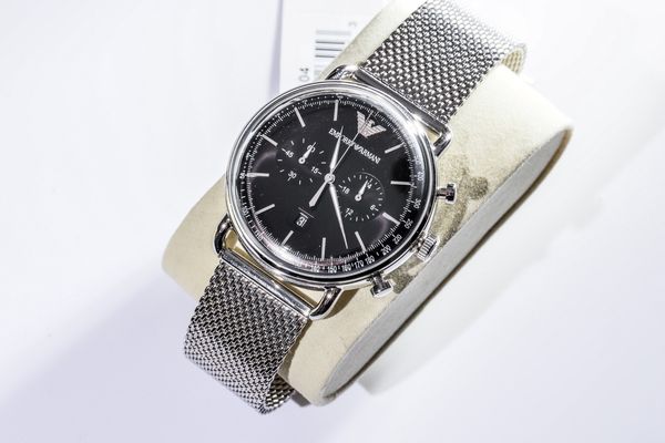 שעון יד Emporio Armani כרונוגרף לגבר, לוח שחור ורצועת רשת