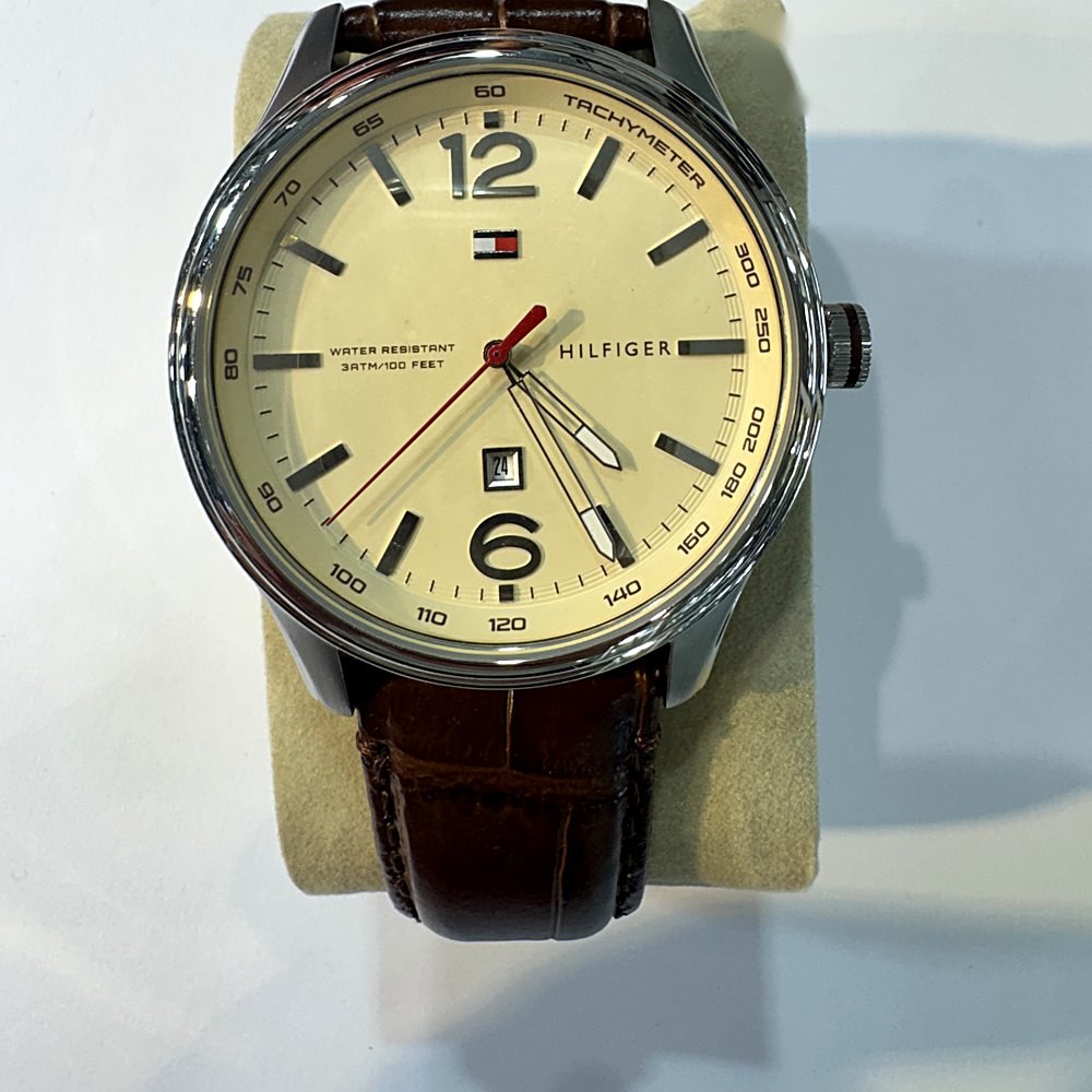 שעון Tommy Hilfiger ספורט לגבר, לוח שמנת