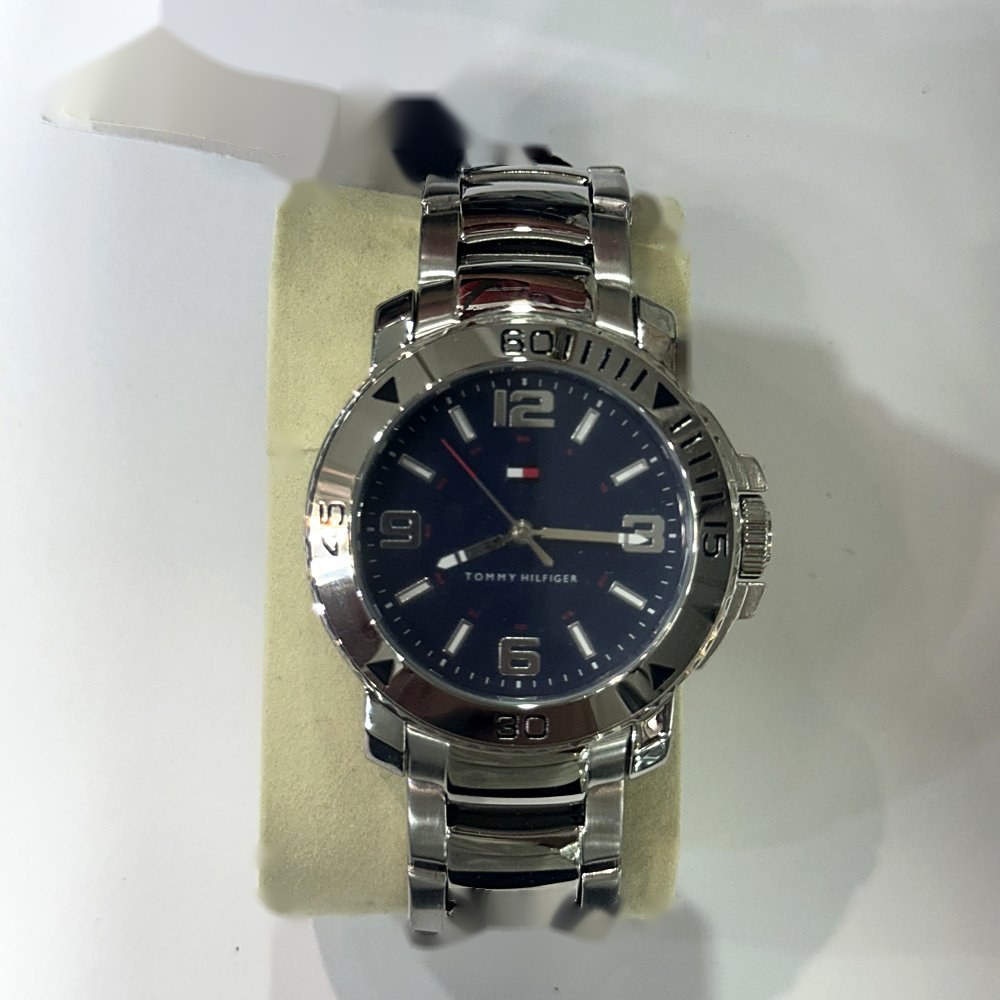 שעון Tommy Hilfiger לגבר, לוח כחול ורצועת פלדה